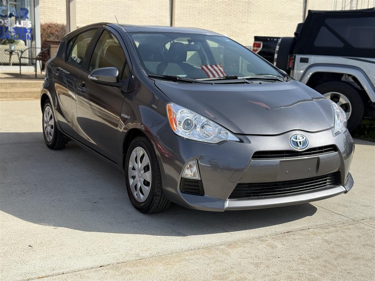 Toyota Prius c One 2012