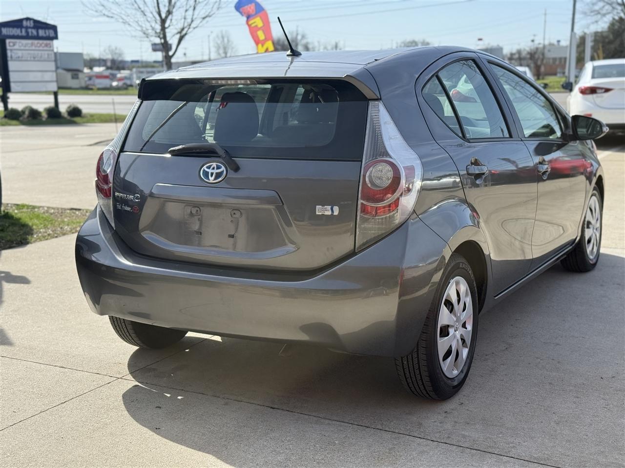 Toyota Prius c One 2012