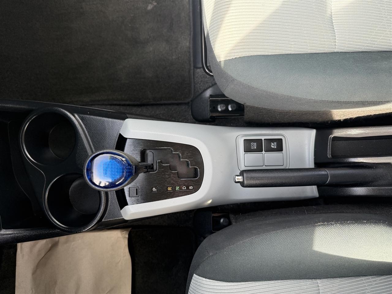 Toyota Prius c One 2012