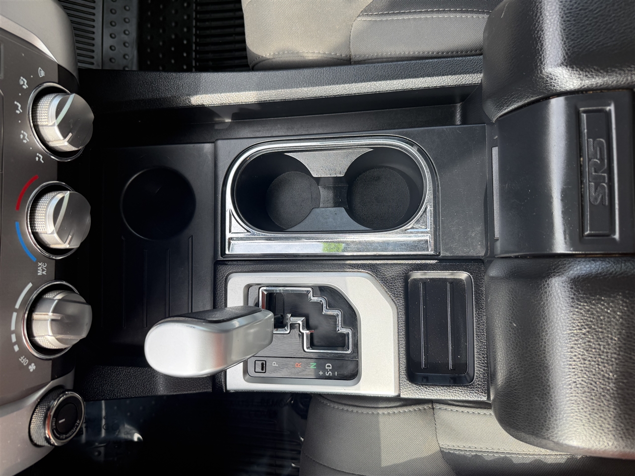 Toyota Tundra SR5 5.7L V8 FFV Double Cab 4WD 2018 Toyota Tundra SR5 5.7L V8 FFV Double Cab 4WD 2018