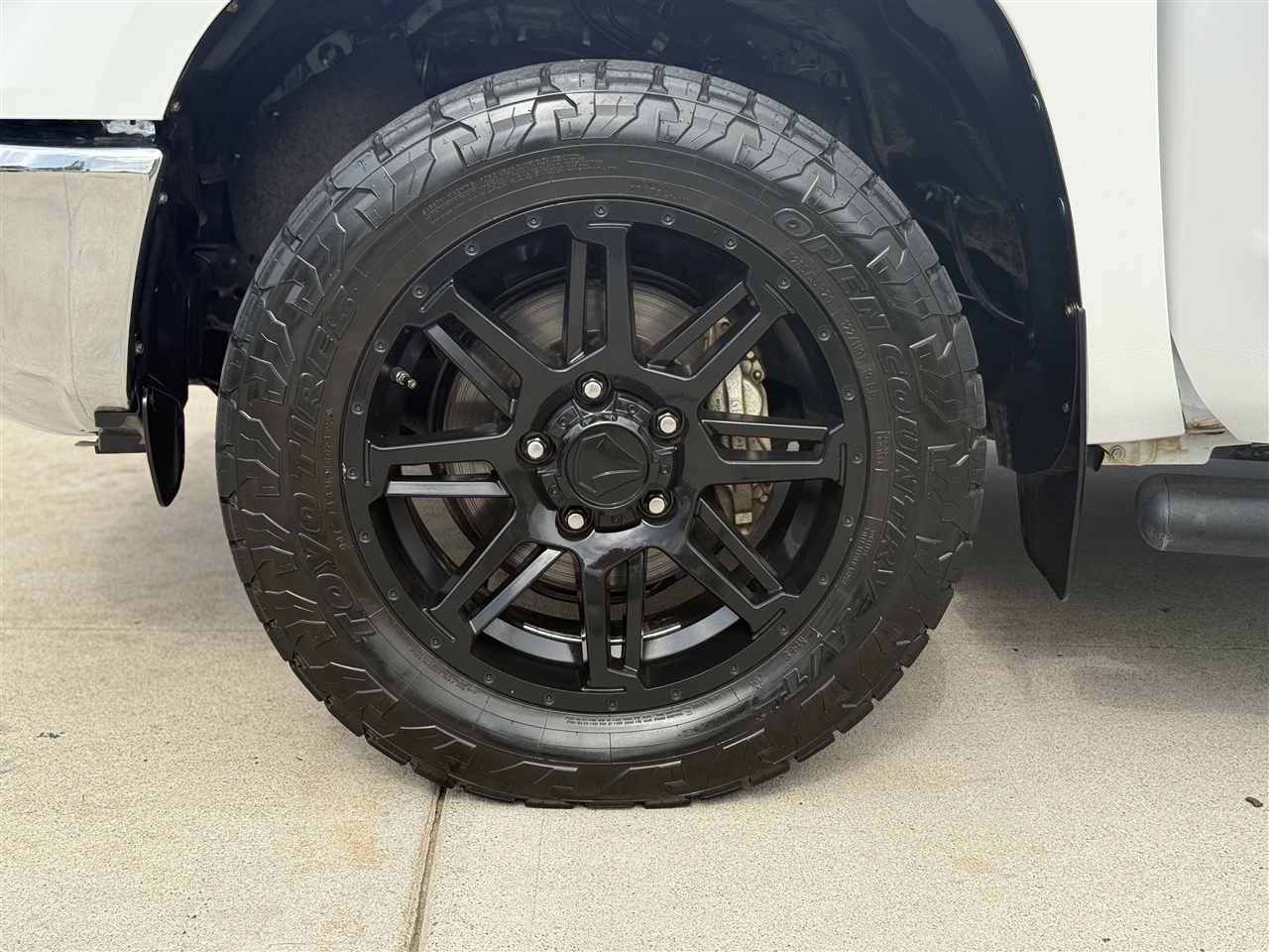 Toyota Tundra SR5 5.7L V8 FFV Double Cab 4WD 2018 Toyota Tundra SR5 5.7L V8 FFV Double Cab 4WD 2018