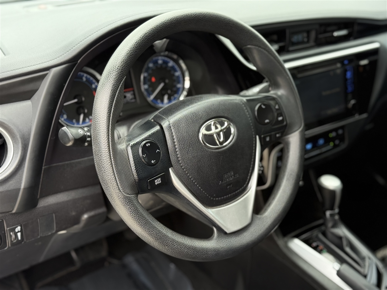 Toyota Corolla LE CVT 2017 Toyota Corolla LE CVT 2017