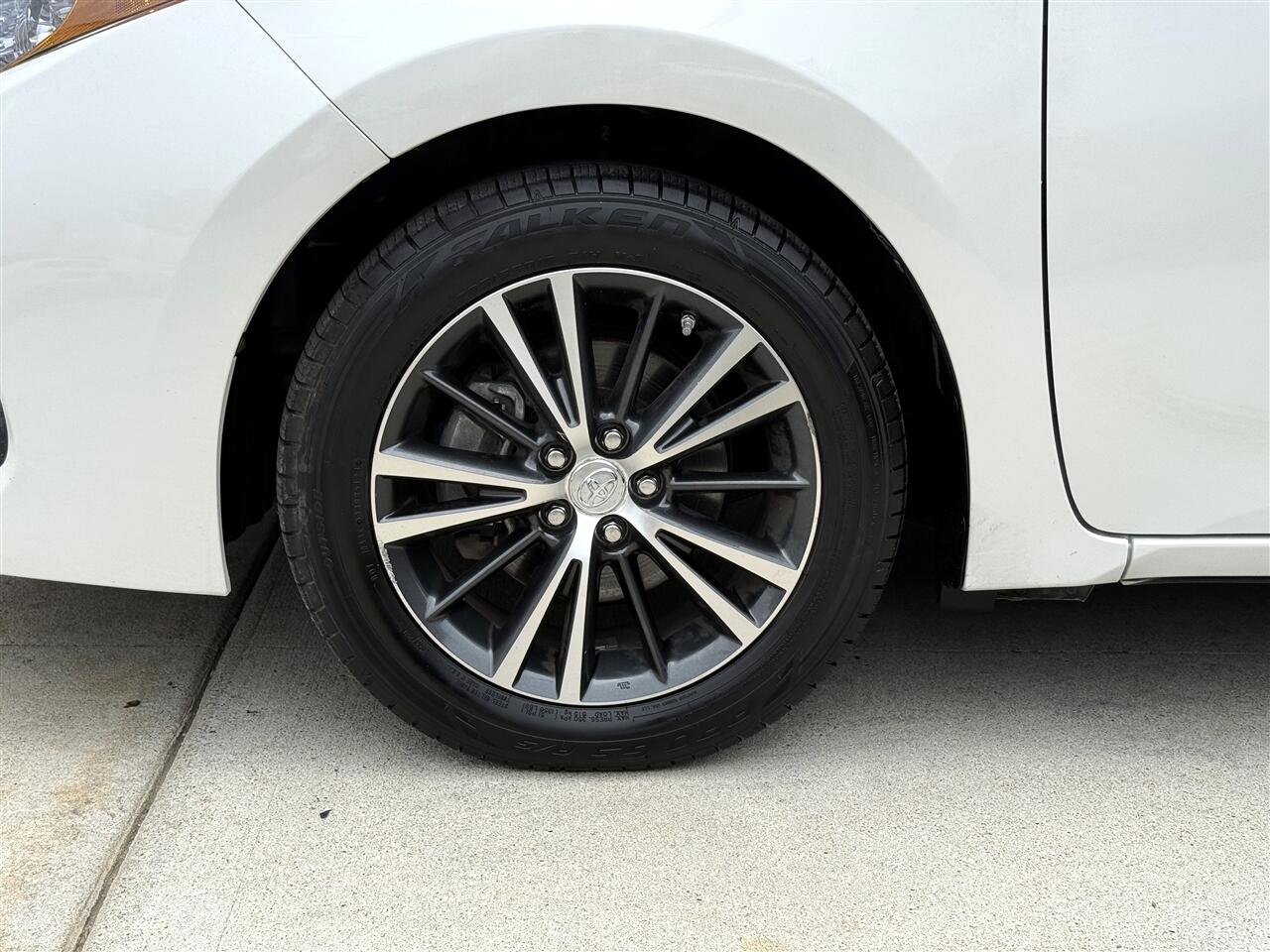 Toyota Corolla LE CVT 2017 Toyota Corolla LE CVT 2017