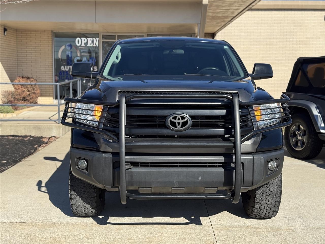 Toyota Tundra SR5 4.6L V8 Double Cab 4WD 2016