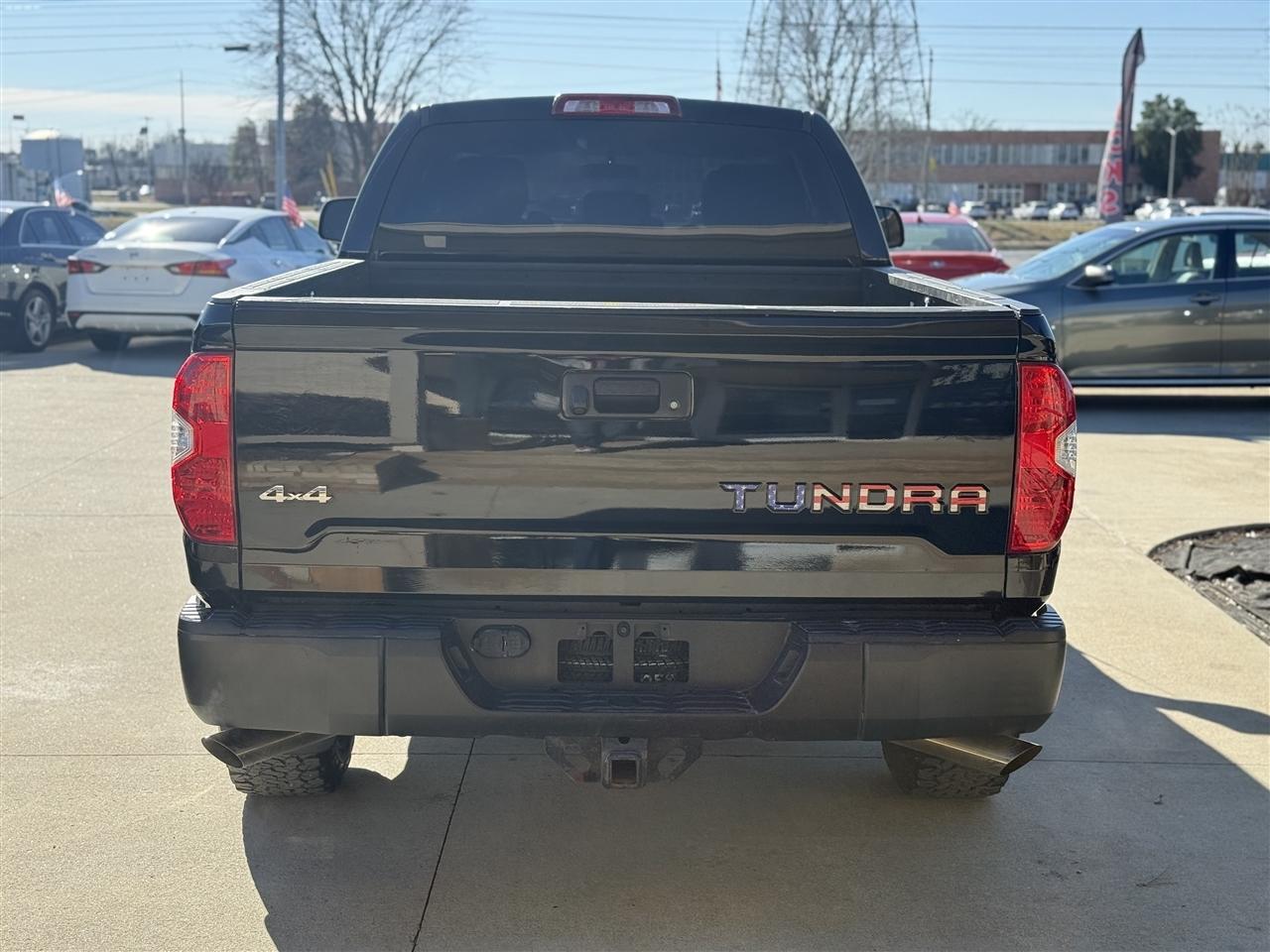 Toyota Tundra SR5 4.6L V8 Double Cab 4WD 2016