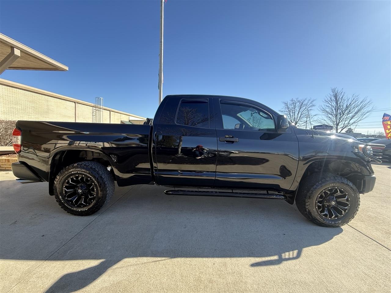 Toyota Tundra SR5 4.6L V8 Double Cab 4WD 2016