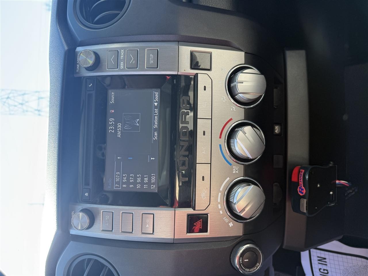 Toyota Tundra SR5 4.6L V8 Double Cab 4WD 2016