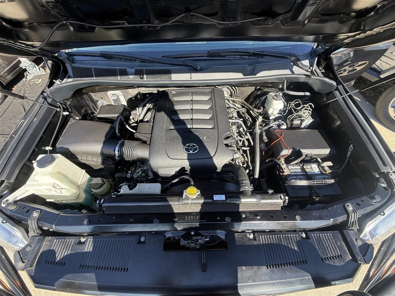 Toyota Tundra SR5 4.6L V8 Double Cab 4WD 2016