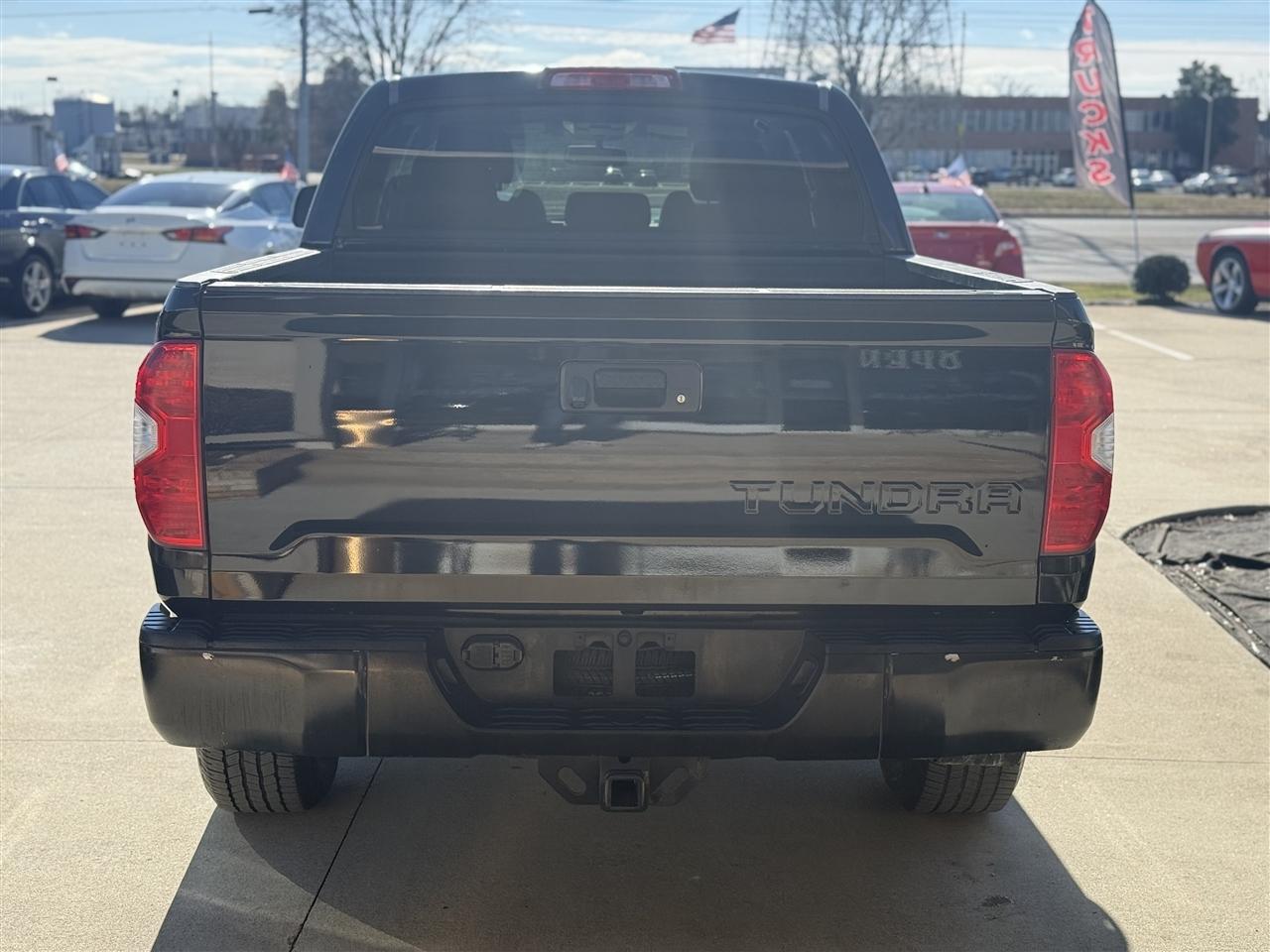 Toyota Tundra SR5 4.6L V8 CrewMax 2WD 2016