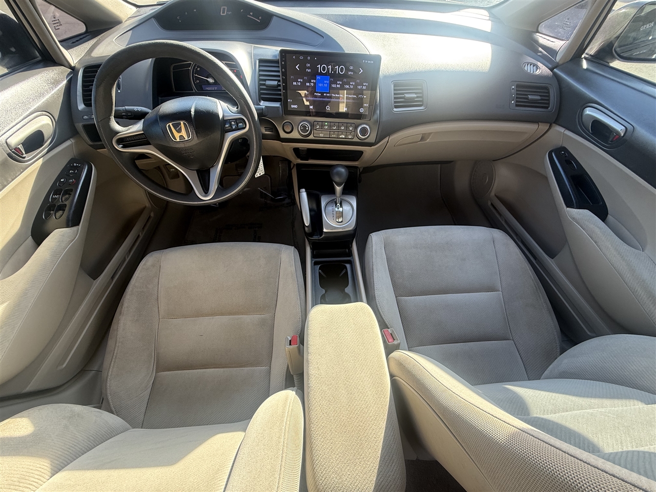 Honda Civic LX Sedan 5-Speed AT 2009