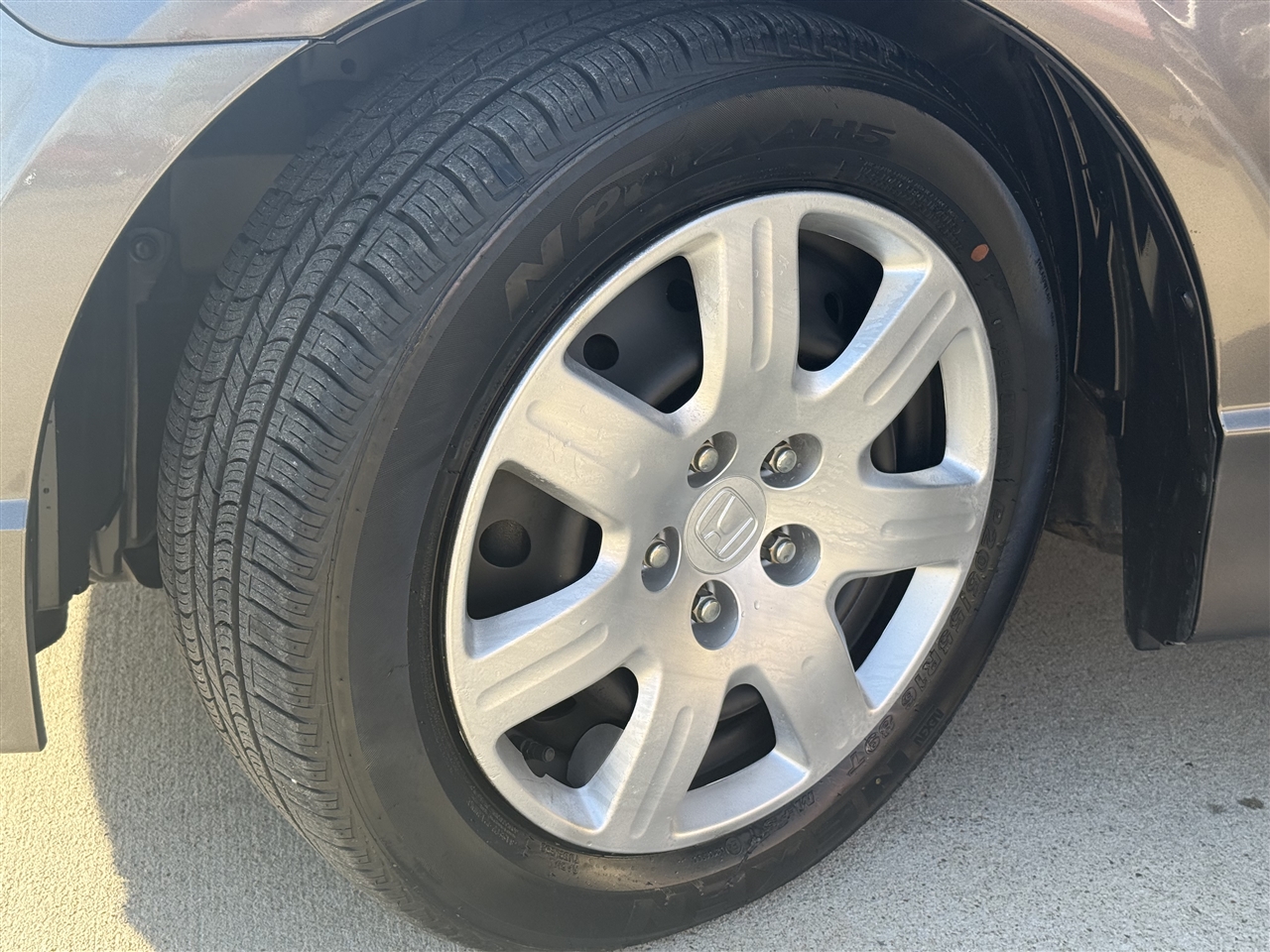 Honda Civic LX Sedan 5-Speed AT 2009