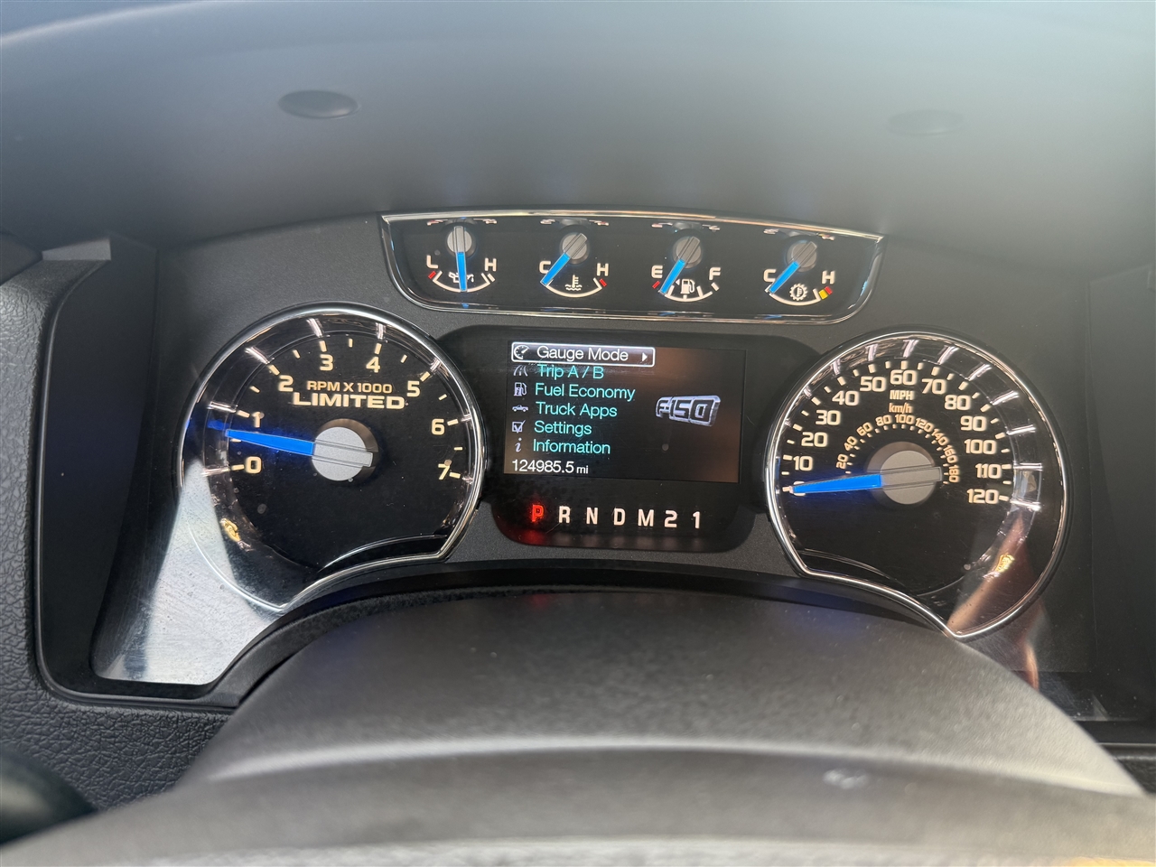 Ford F-150 XL SuperCrew 5.5-ft. Bed 4WD 2014