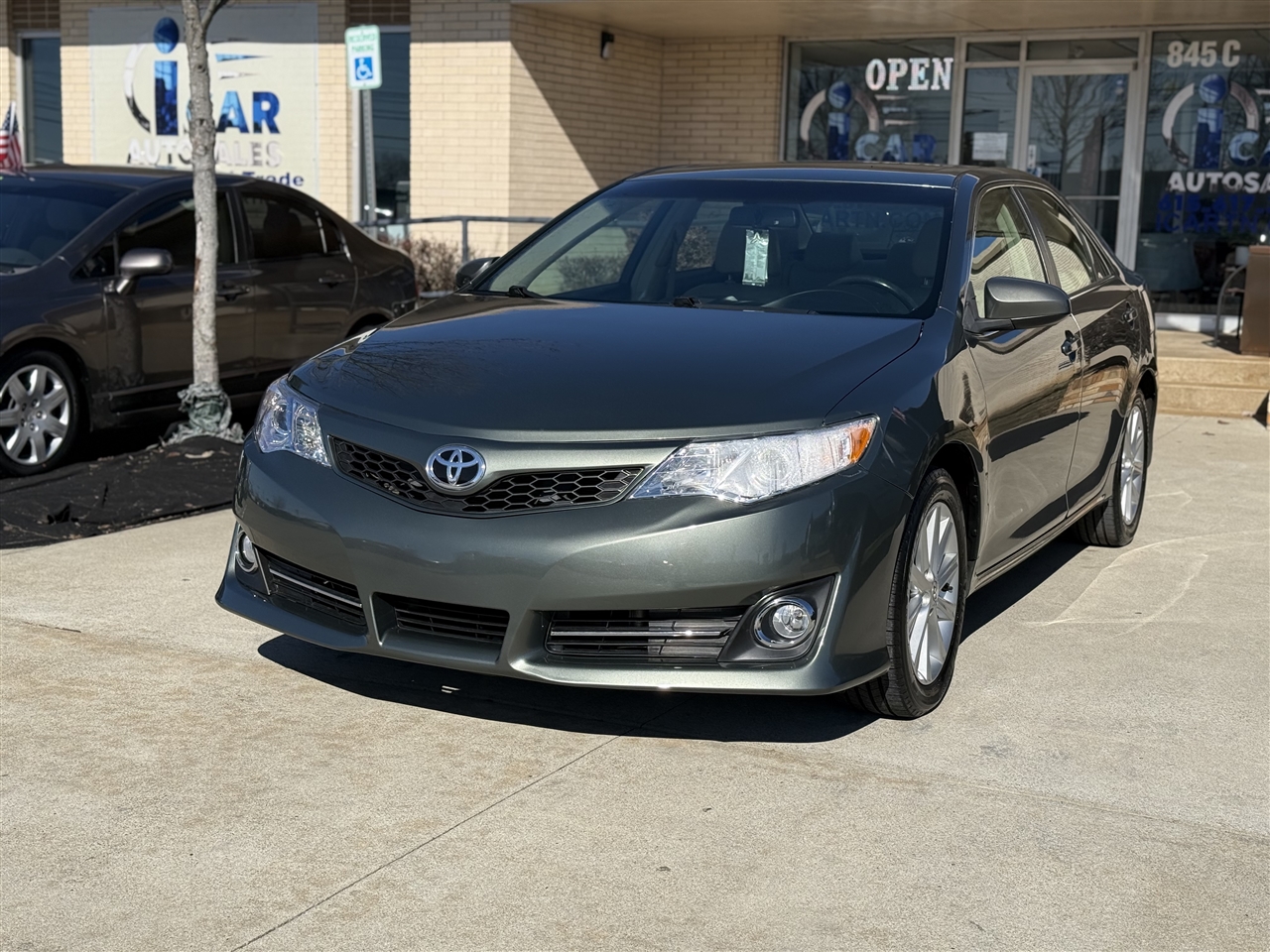 Toyota Camry XLE V6 2013