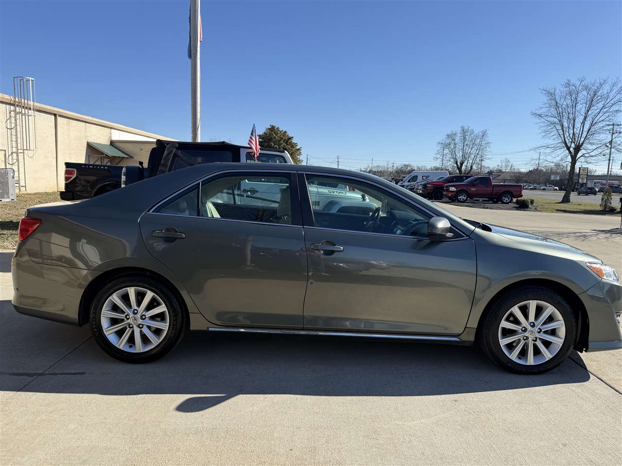 Toyota Camry XLE V6 2013