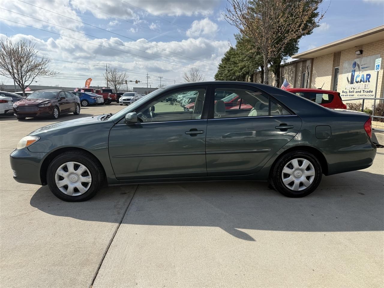 Toyota Camry LE 2003