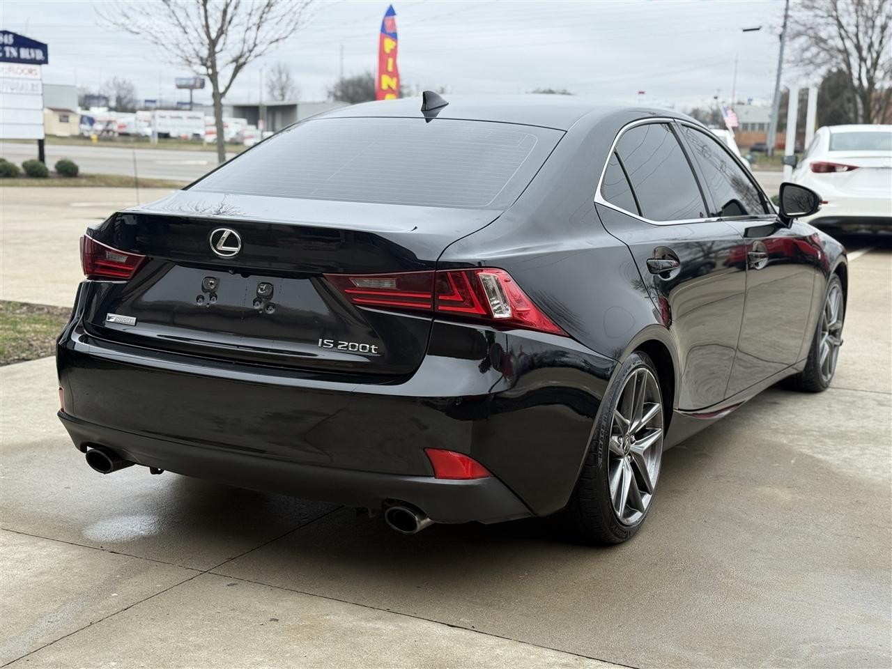 Lexus IS 200t 2016