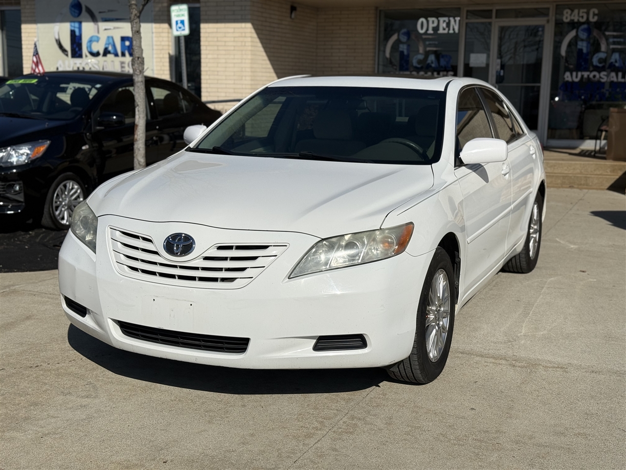 2009 Toyota Camry LE 5-Spd AT