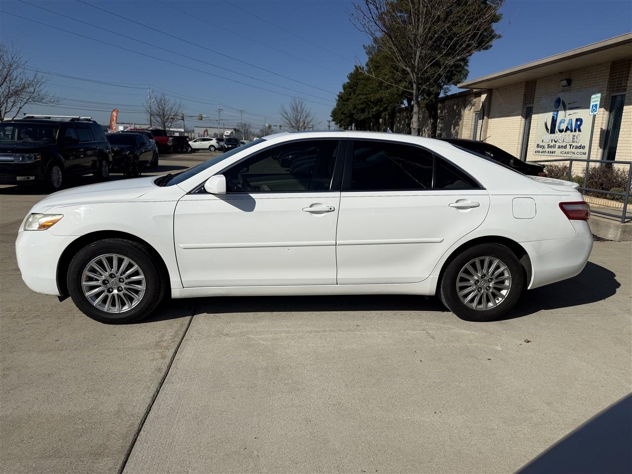 Toyota Camry LE 5-Spd AT 2009