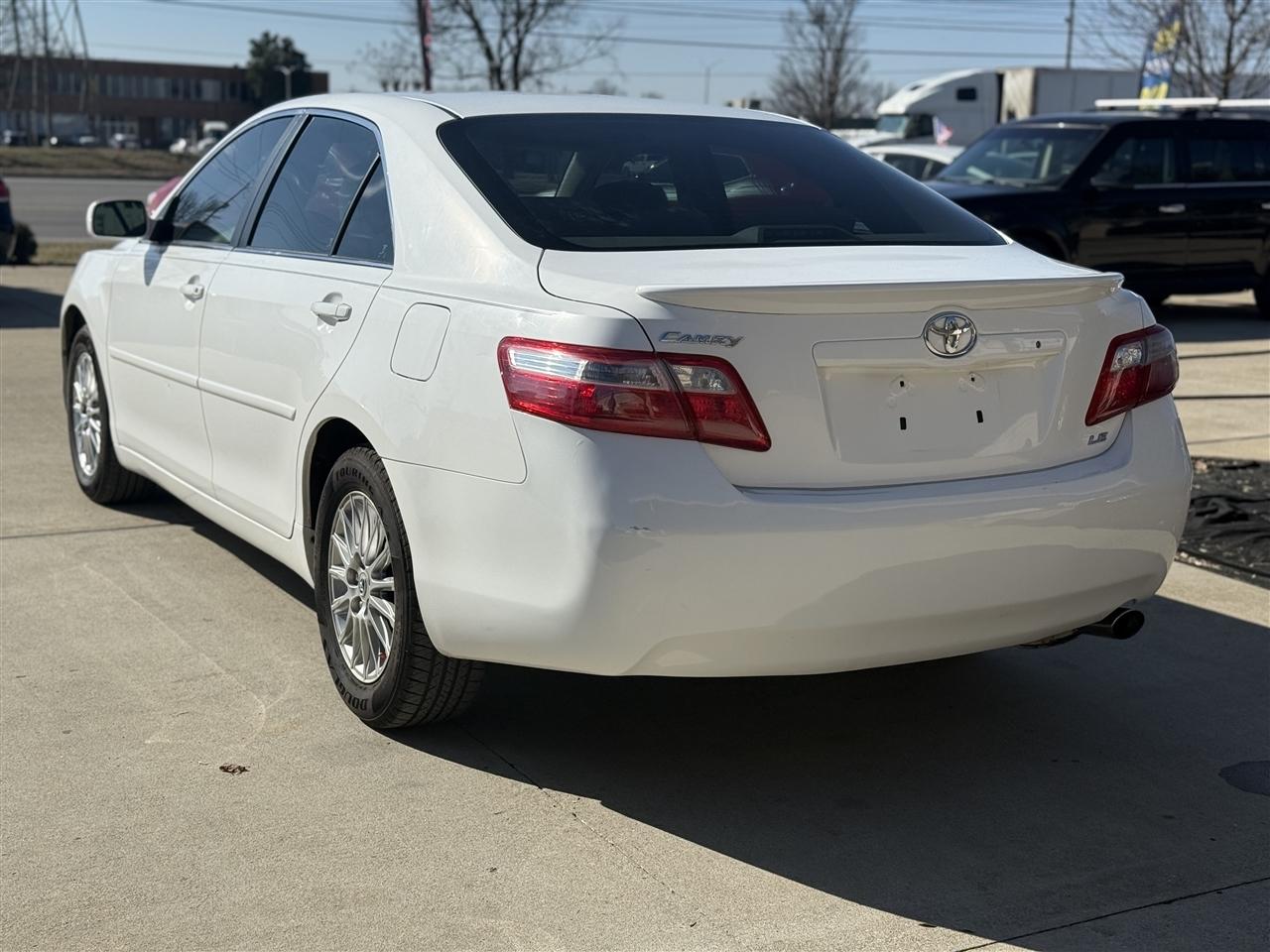 Toyota Camry LE 5-Spd AT 2009