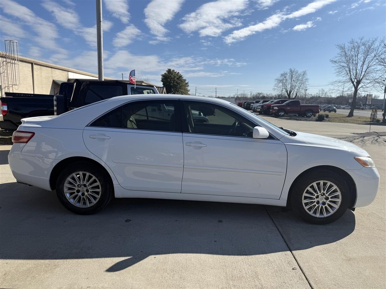 Toyota Camry LE 5-Spd AT 2009