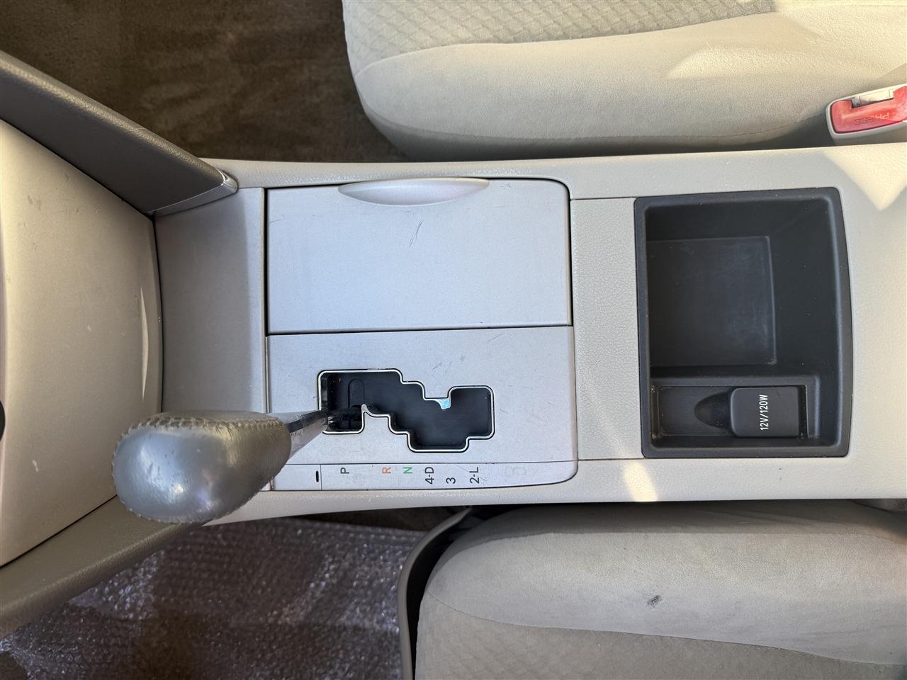 Toyota Camry LE 5-Spd AT 2009