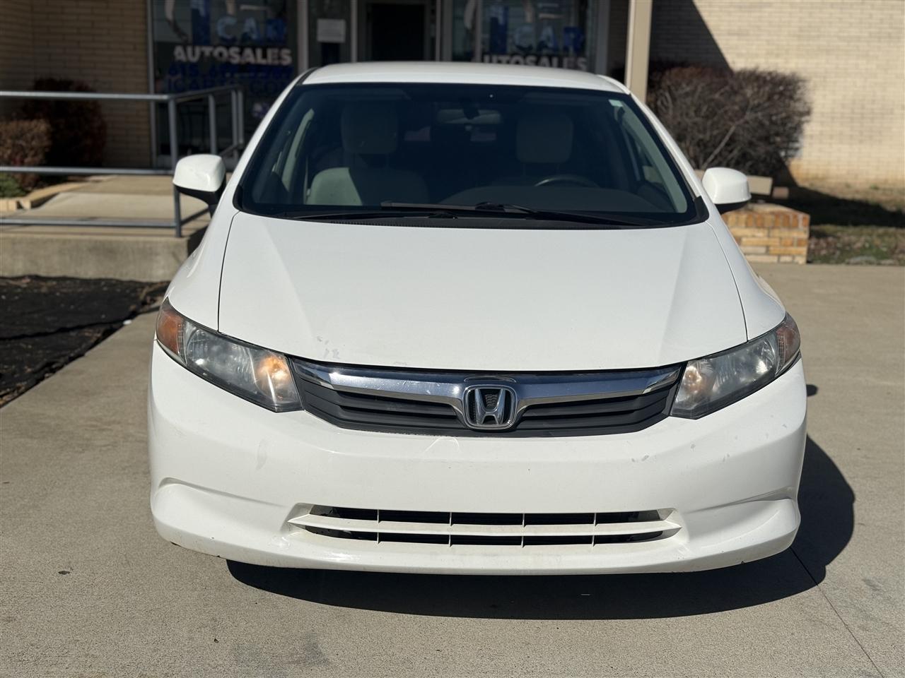 Honda Civic LX Sedan 5-Speed AT 2012