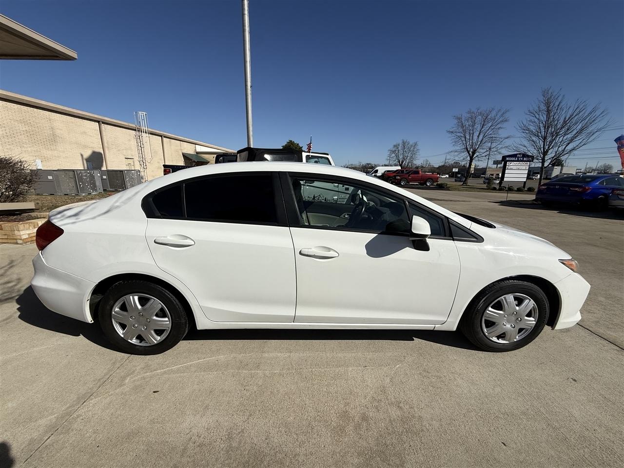Honda Civic LX Sedan 5-Speed AT 2012