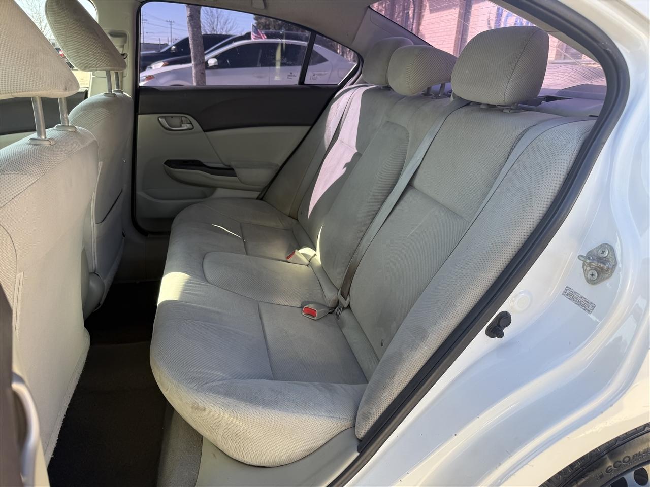 Honda Civic LX Sedan 5-Speed AT 2012