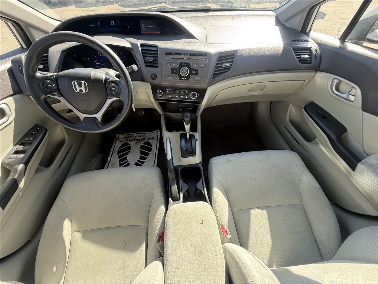 Honda Civic LX Sedan 5-Speed AT 2012