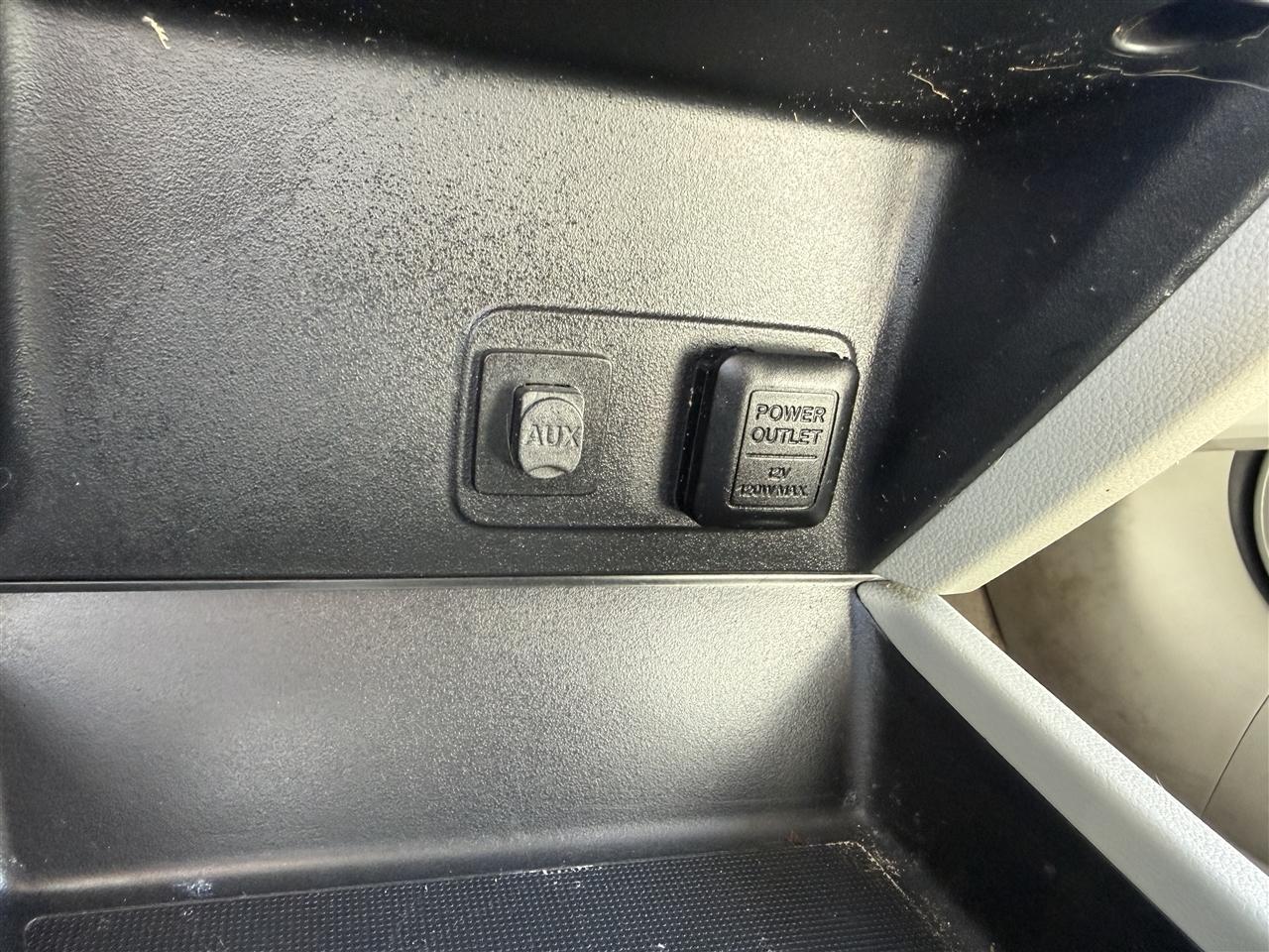 Honda Civic LX Sedan 5-Speed AT 2012