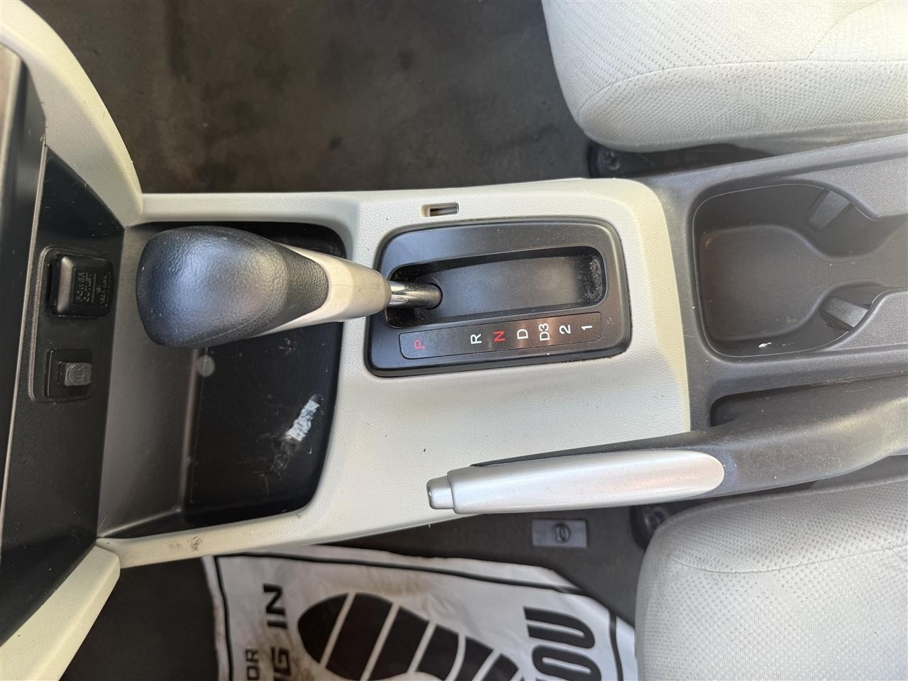 Honda Civic LX Sedan 5-Speed AT 2012