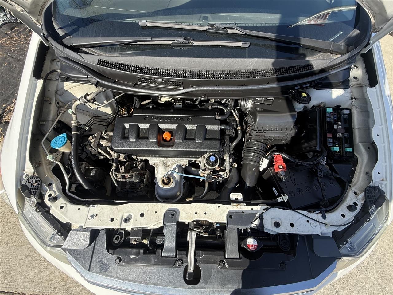 Honda Civic LX Sedan 5-Speed AT 2012