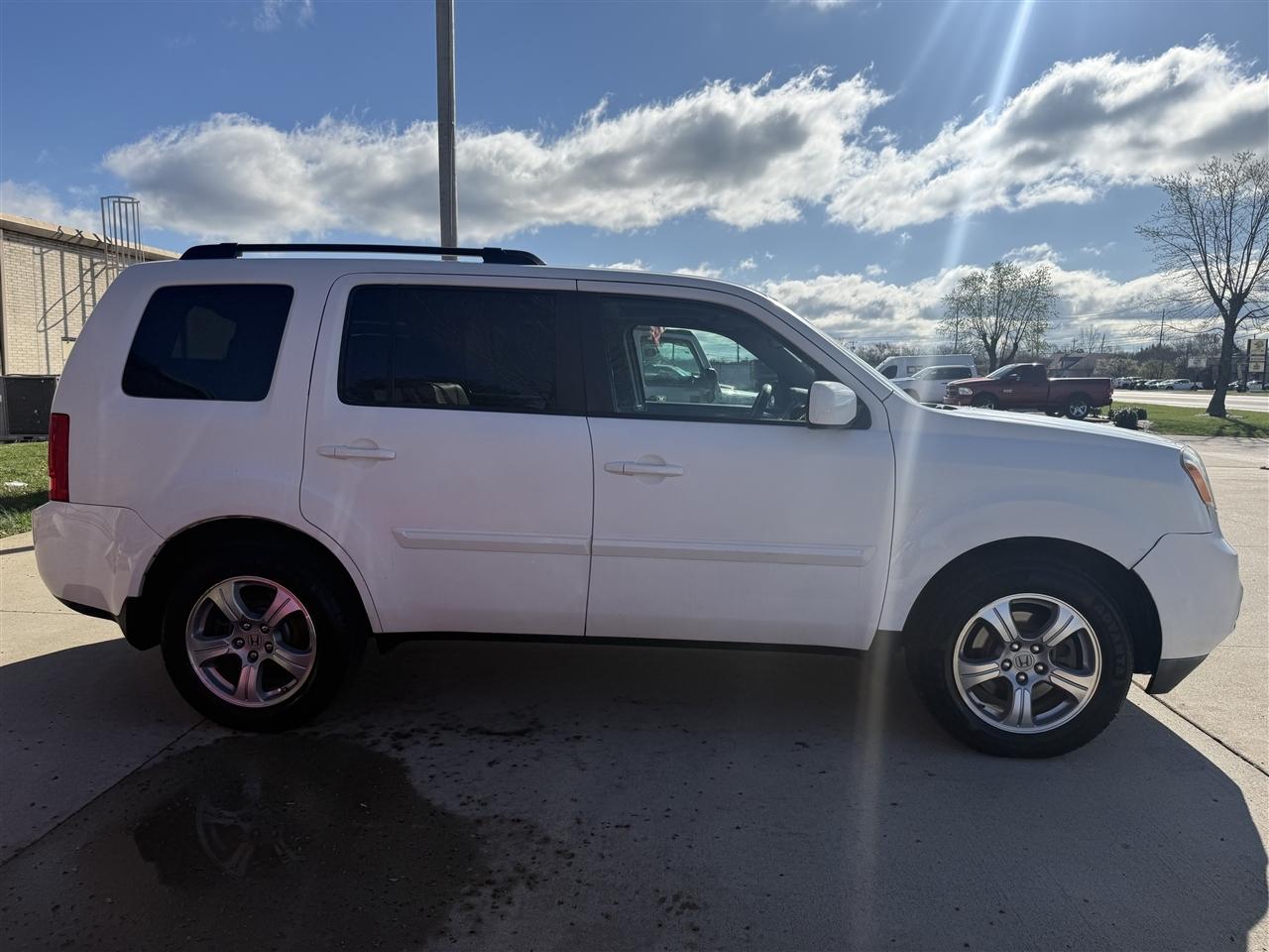 Honda Pilot EX-L 4WD 5-Spd AT with DVD 2012