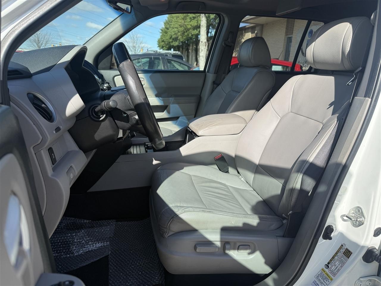 Honda Pilot EX-L 4WD 5-Spd AT with DVD 2012