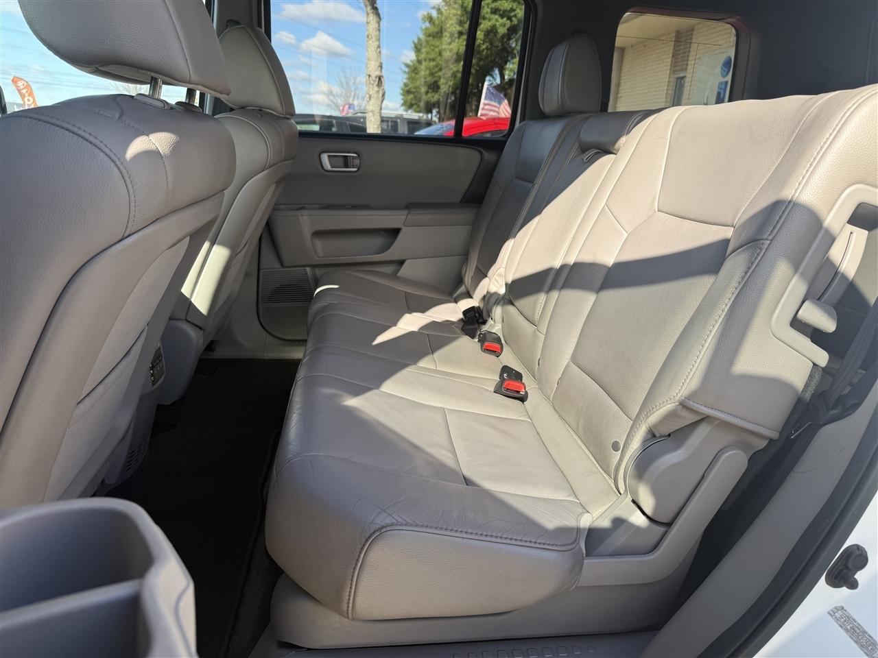 Honda Pilot EX-L 4WD 5-Spd AT with DVD 2012