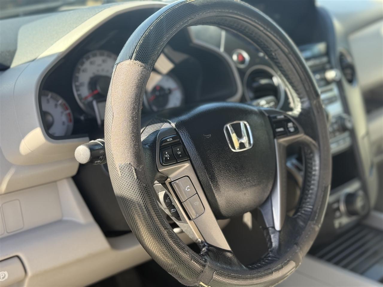 Honda Pilot EX-L 4WD 5-Spd AT with DVD 2012