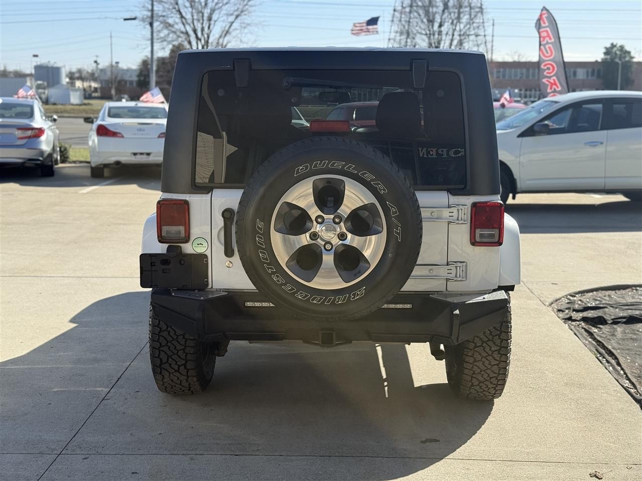 Jeep Wrangler Unlimited Sahara 4WD 2017