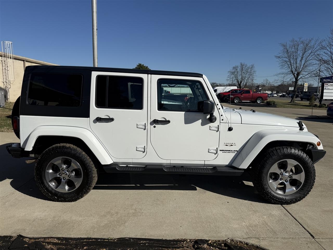 Jeep Wrangler Unlimited Sahara 4WD 2017