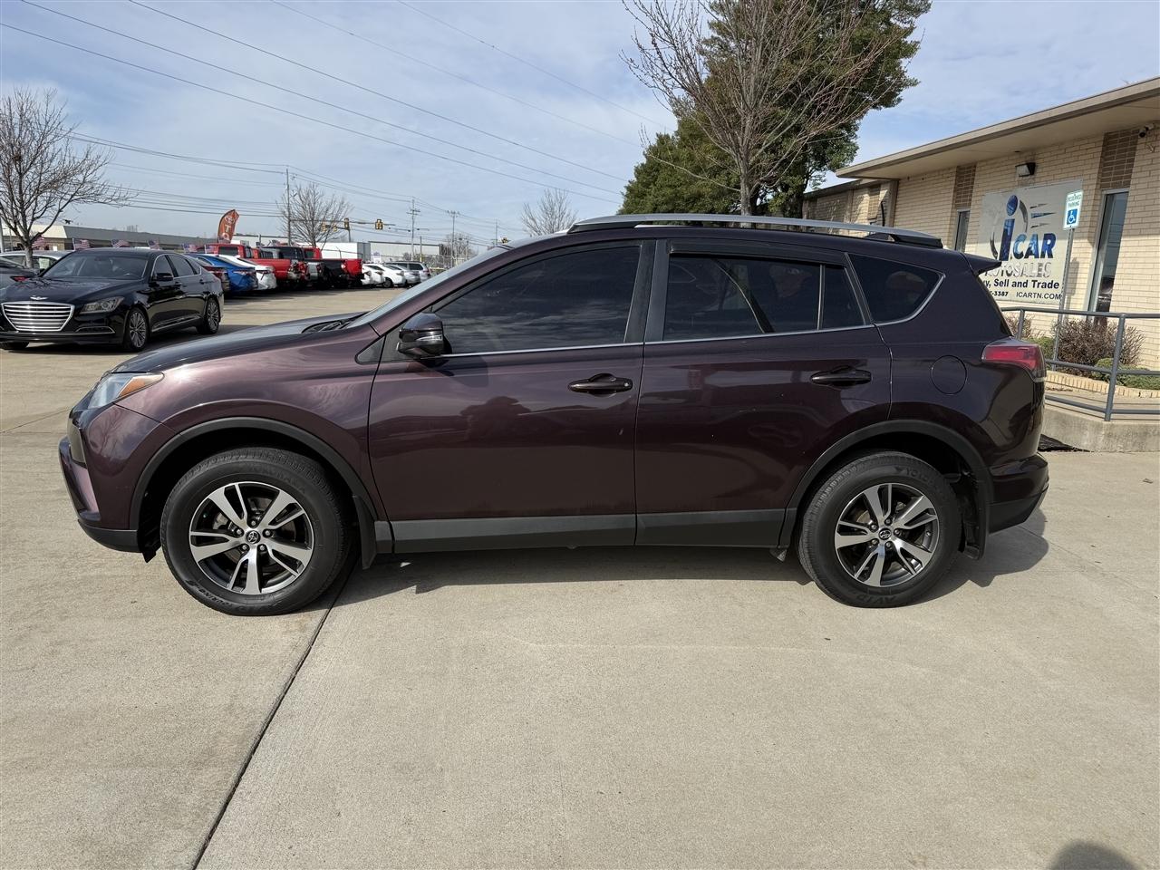 Toyota RAV4 XLE FWD 2017