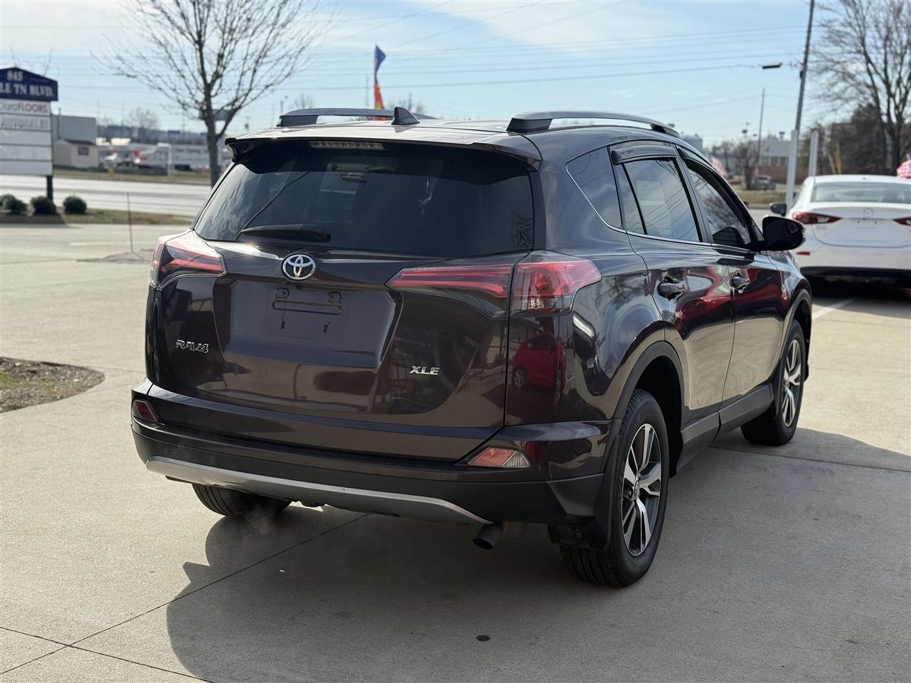 Toyota RAV4 XLE FWD 2017