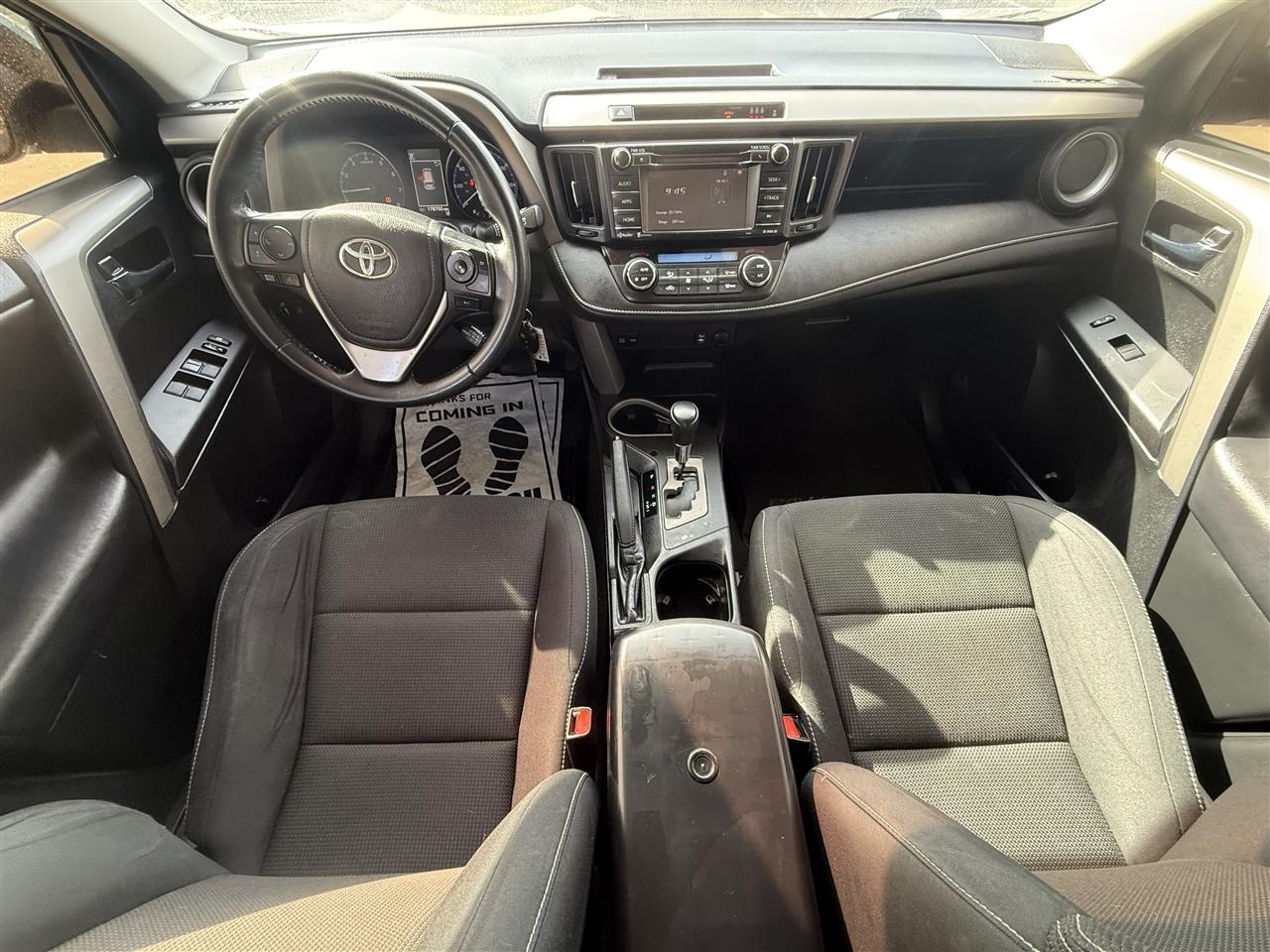 Toyota RAV4 XLE FWD 2017