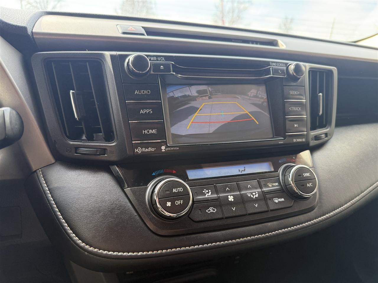 Toyota RAV4 XLE FWD 2017