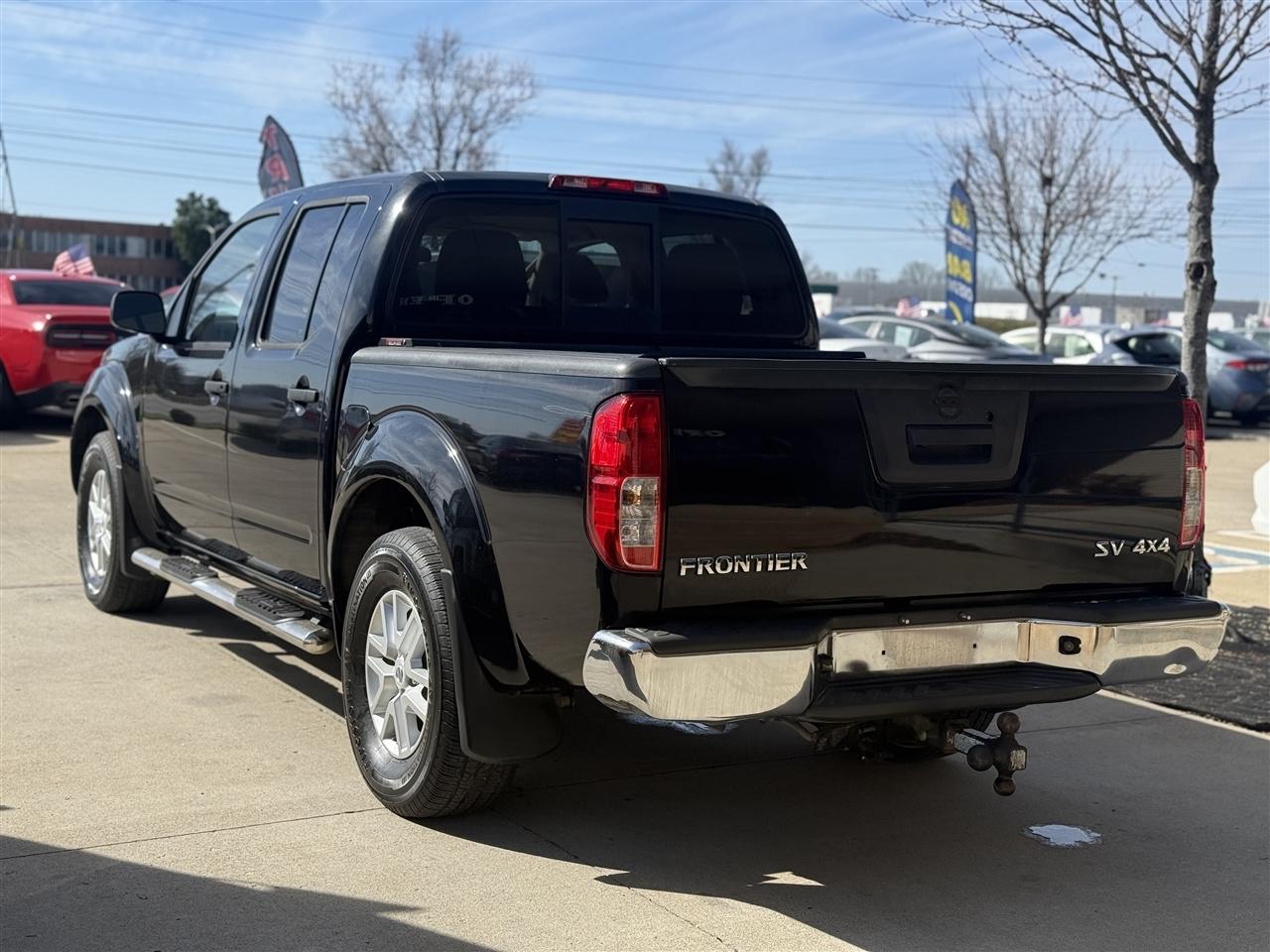 Nissan Frontier SV Crew Cab 5AT 4WD 2018