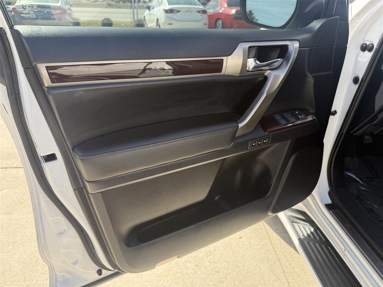 Lexus GX 460 Base 2017