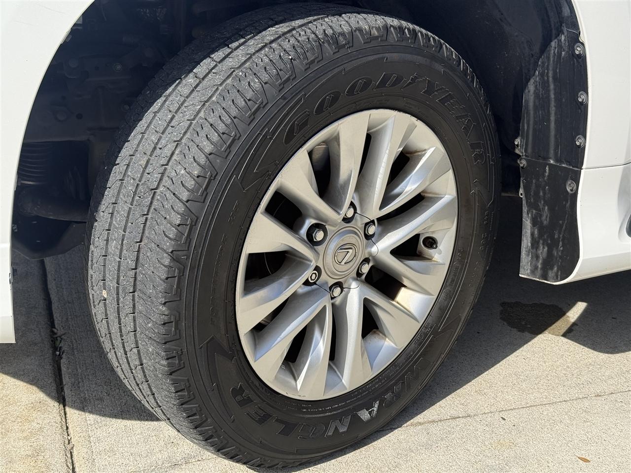 Lexus GX 460 Base 2017