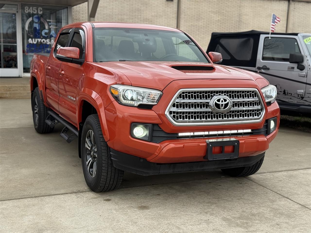 Toyota Tacoma SR5 Double Cab Long Bed V6 6AT 2WD 2016