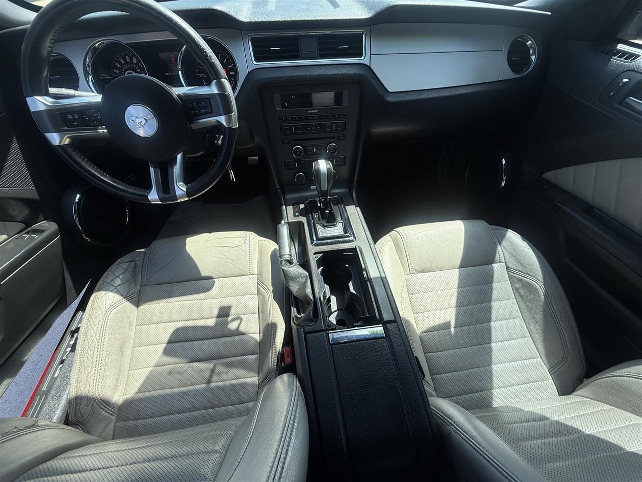 Ford Mustang V6 Coupe 2014