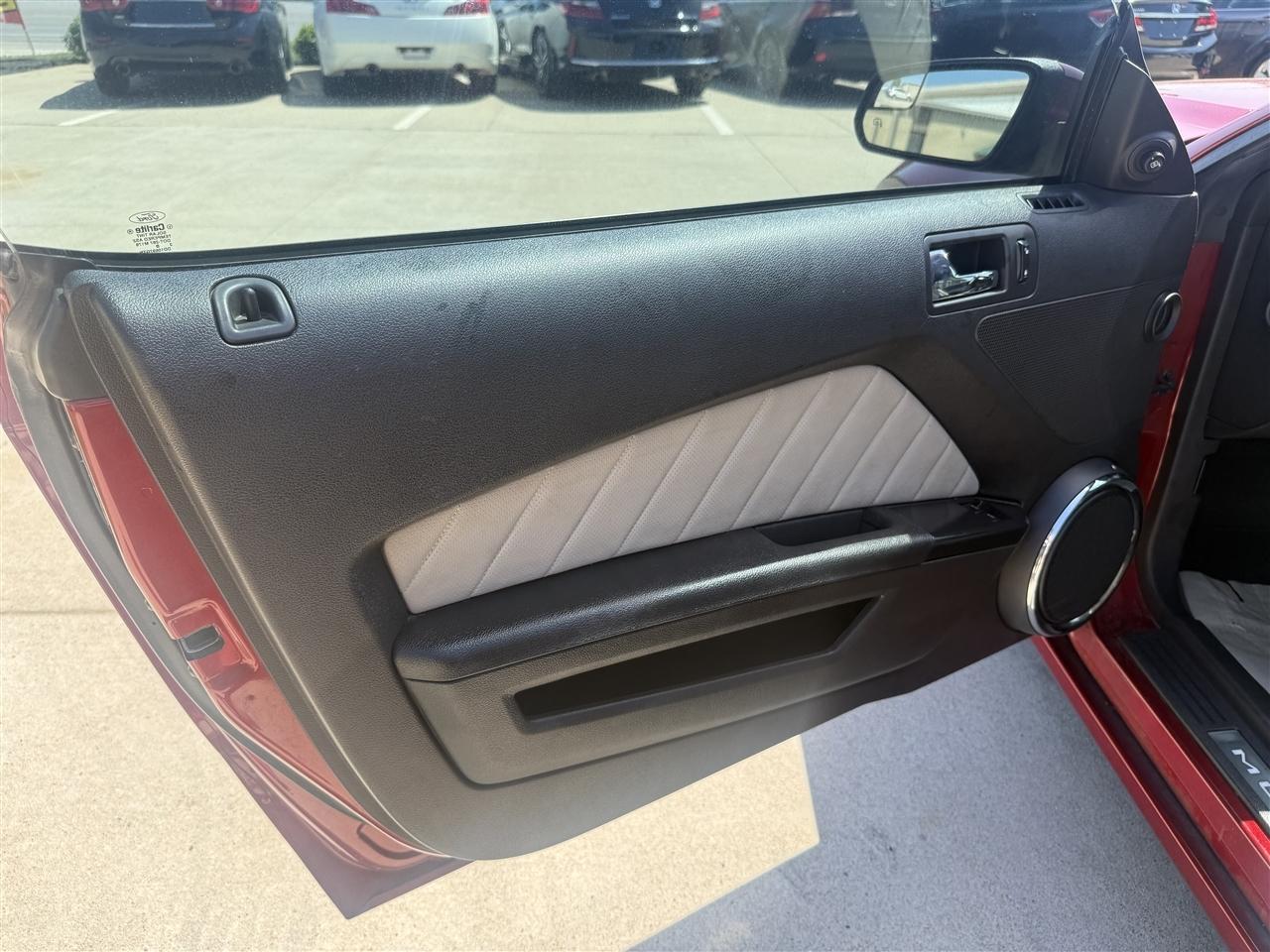 Ford Mustang V6 Coupe 2014