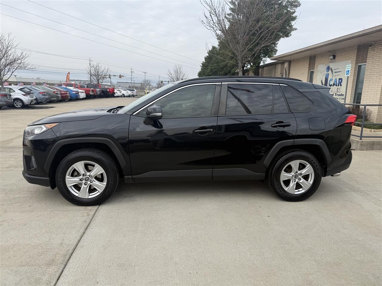 Toyota RAV4 XLE 2019