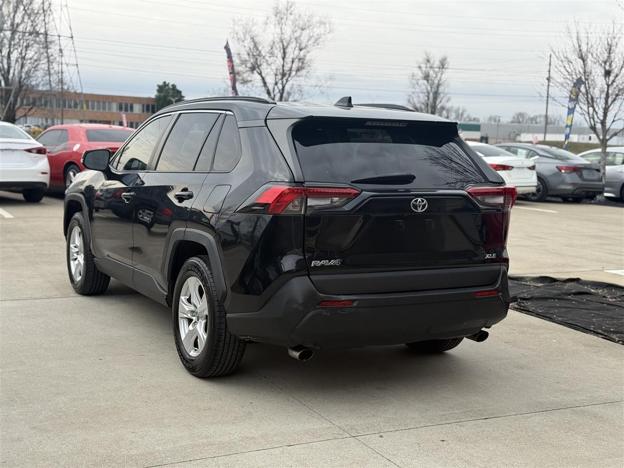 Toyota RAV4 XLE 2019